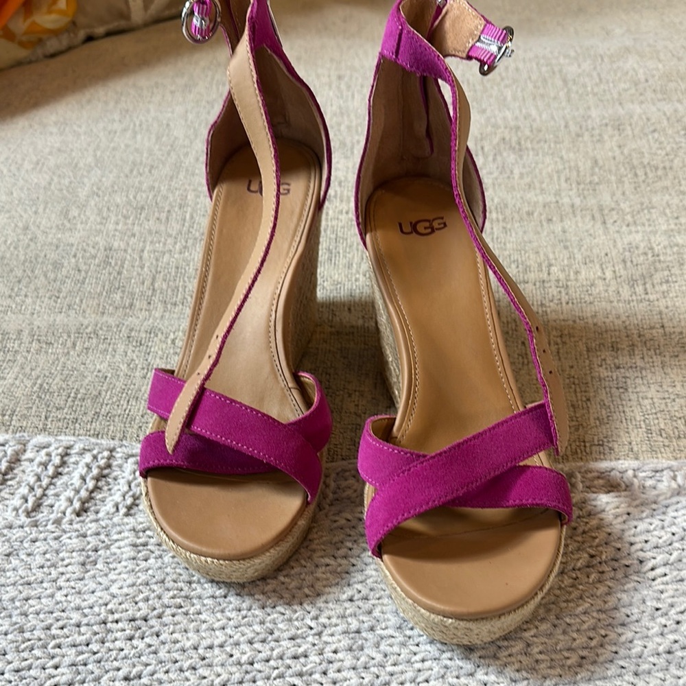 UGG Women's Pink Sandals